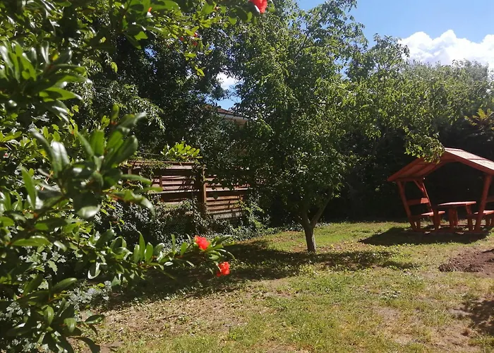 Rakos-Patak Mobile Home Garden & Free Parking