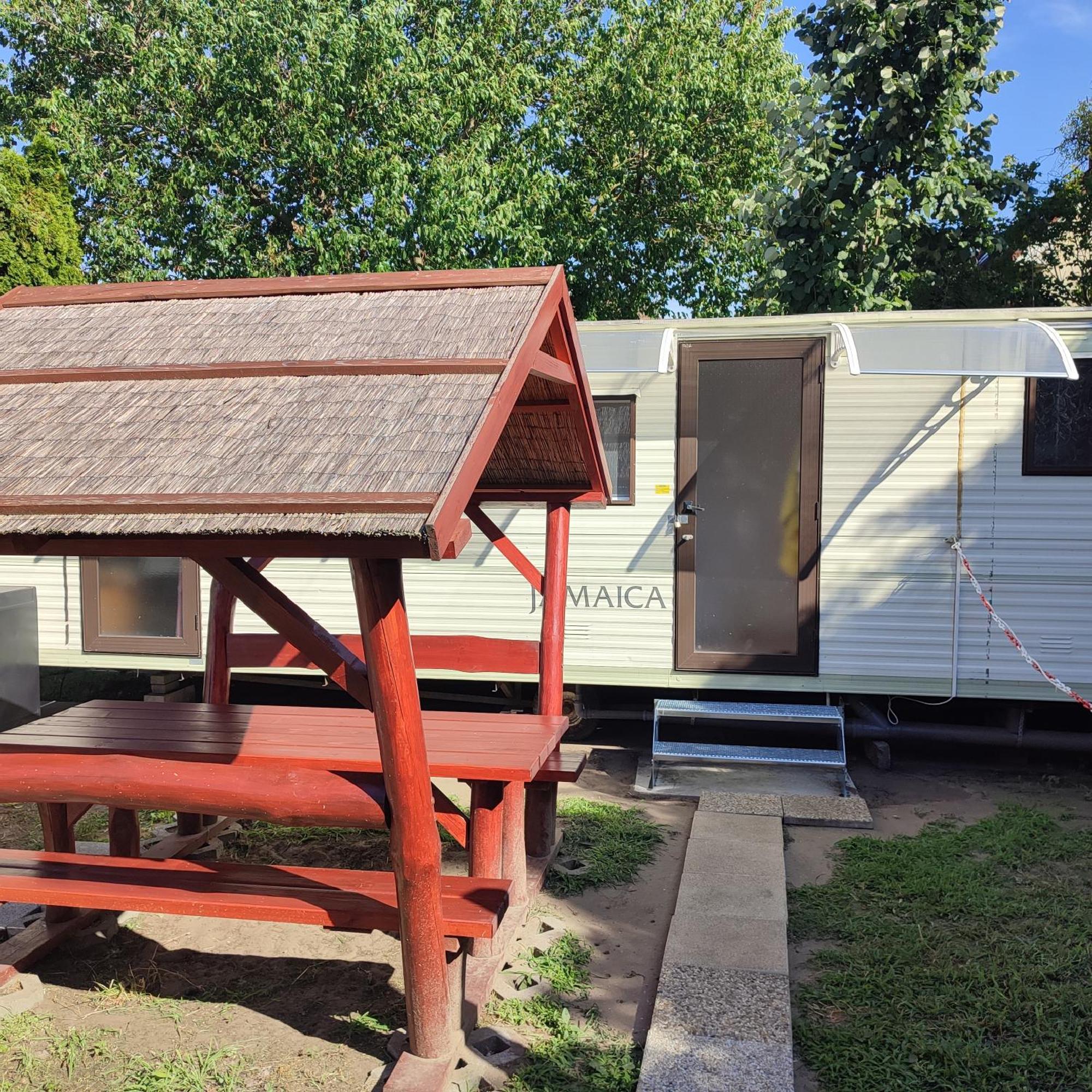 Rakos-patak Mobile Garden & Free Parking Casa vacanze